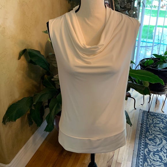 🇺🇸 White/Cream Blouse